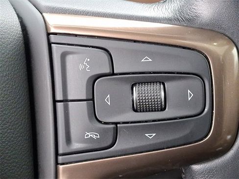 Used 2021 Chevrolet Suburban High Country w/ Premium Package image 22