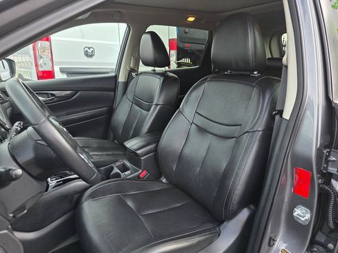 Used 2020 Nissan Rogue SL w/ Premium Package FWD image 11