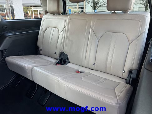 Used 2024 Ford Expedition Limited image 26