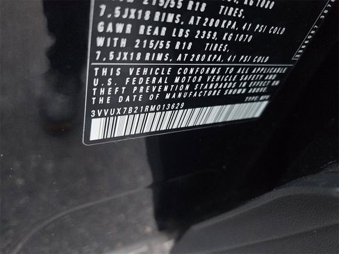 Used 2024 Volkswagen Taos SE image 14