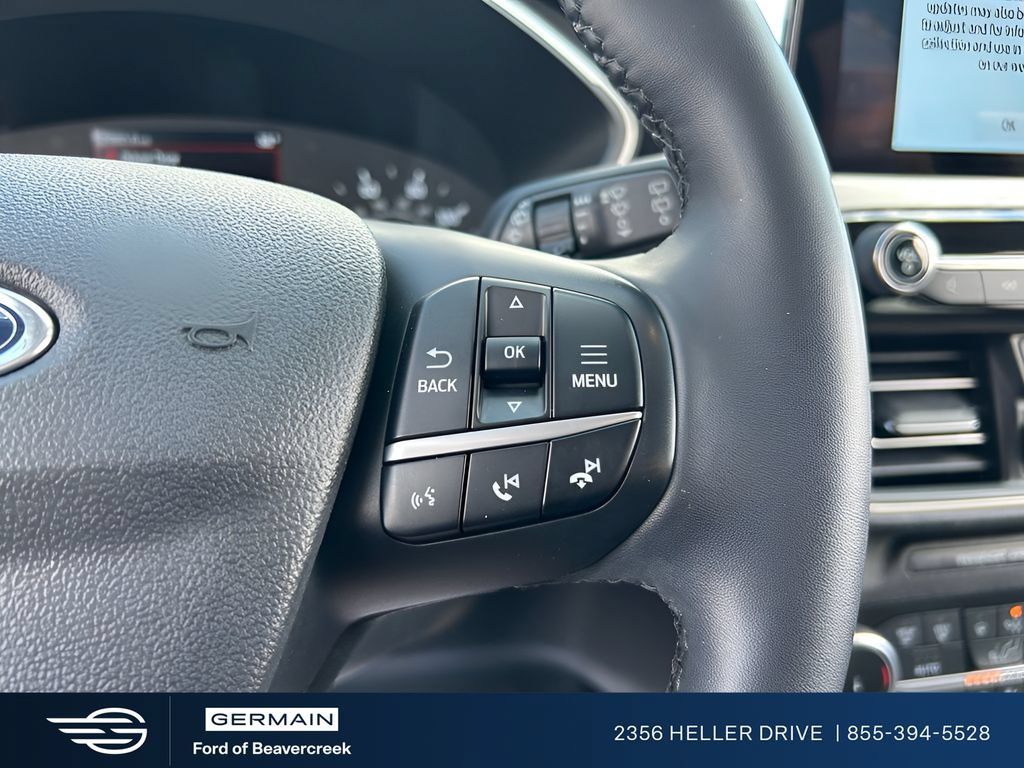 Used 2022 Ford Escape SE w/ SE Sport Appearance Package FWD image 18