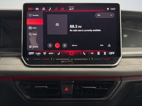New 2026 Volkswagen Tiguan SE AWD/4WD image 35