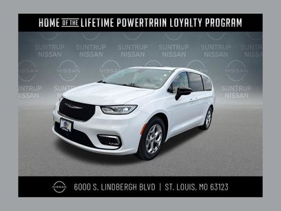 Used 2024 Chrysler Pacifica Limited