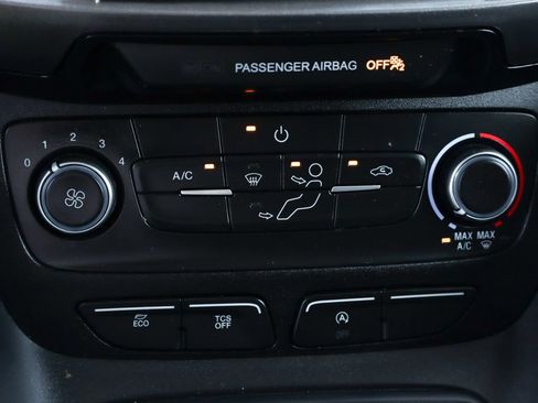 Used 2022 Ford Transit Connect XL image 32