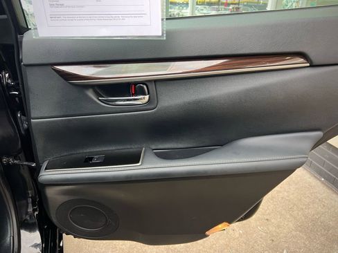 Used 2017 Lexus ES 350 w/ Luxury Package image 25