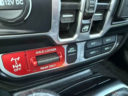 Certified 2022 Jeep Gladiator Mojave w/ LED Lighting Group AWD/4WD image 24