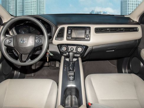 Used 2022 Honda HR-V LX image 8