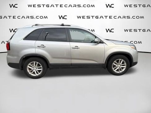 Used 2015 Kia Sorento LX FWD image 11