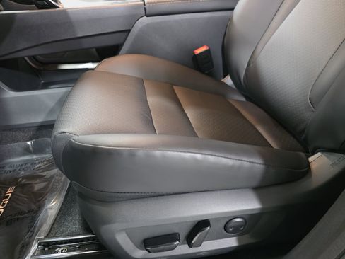 New 2026 Nissan Rogue SV image 28