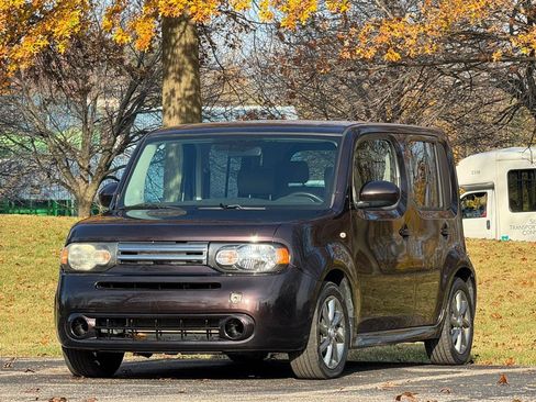 Used 2010 Nissan Cube 1.8 S Krom Edition w/ Interior Designer Pkg FWD image 4