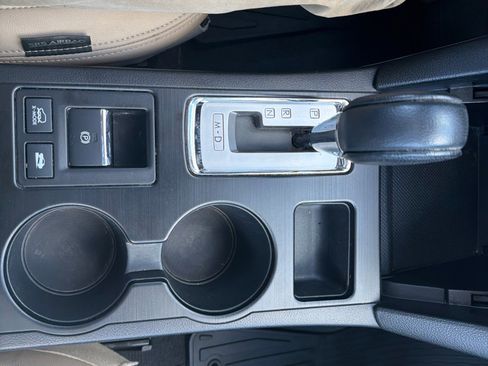 Used 2016 Subaru Outback 3.6R Limited image 19