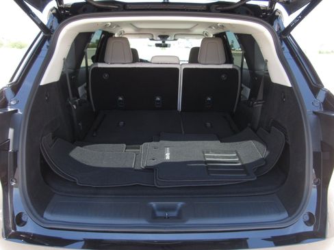 Used 2026 INFINITI QX60 Luxe w/ Family Package AWD/4WD image 13