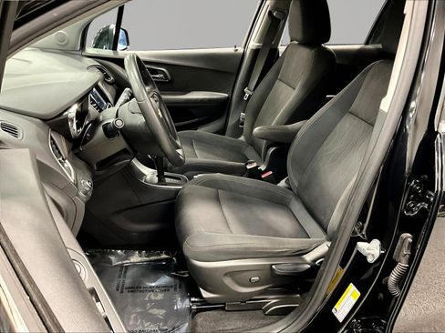 Used 2019 Chevrolet Trax LT FWD image 21