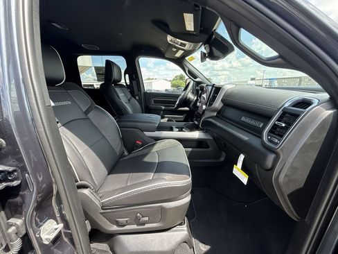 Used 2025 RAM 2500 Laramie w/ Night Edition AWD/4WD image 14