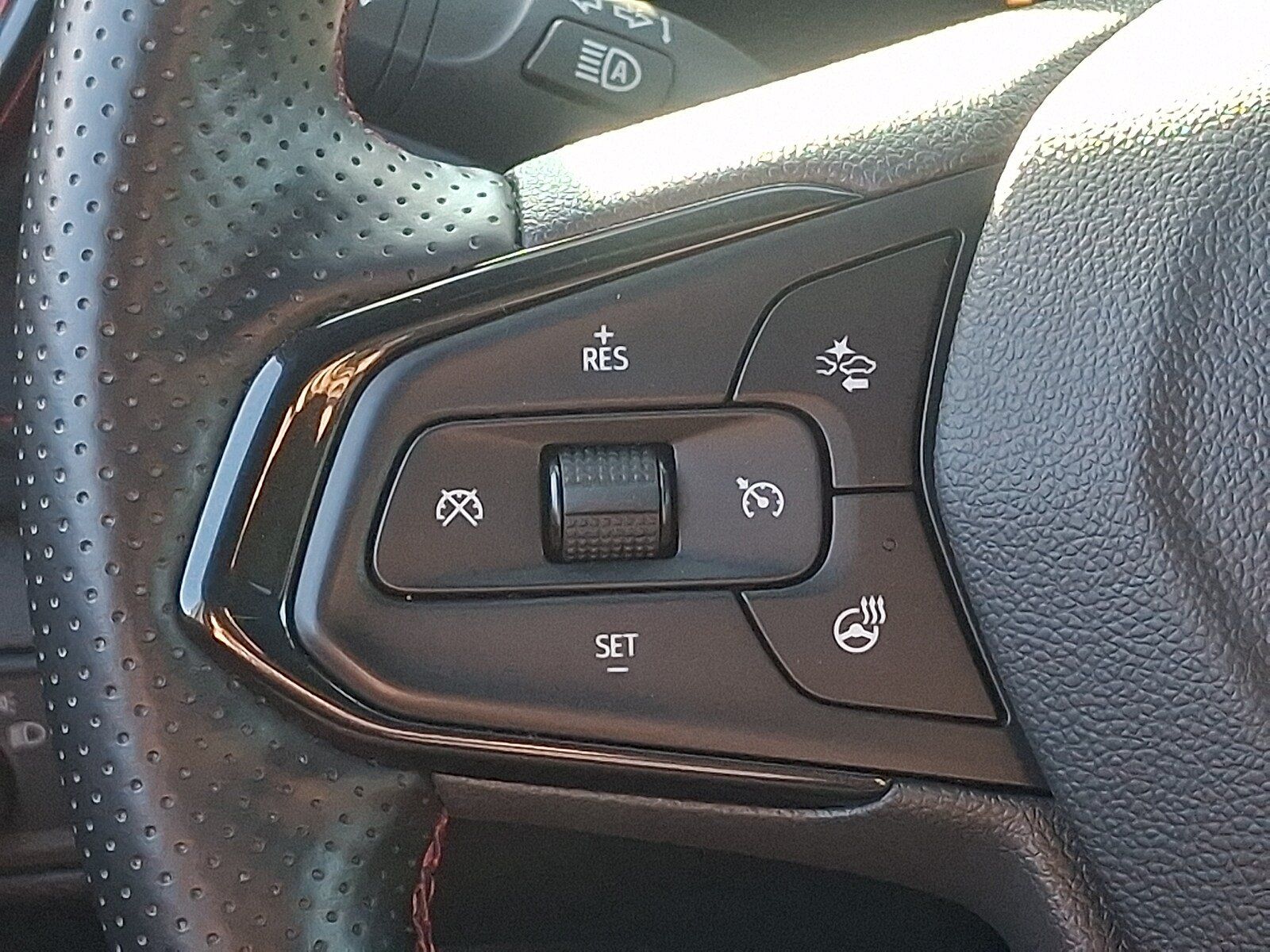 Used 2025 Chevrolet TrailBlazer RS AWD/4WD image 20