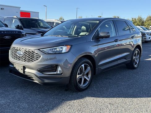 Certified 2023 Ford Edge SEL w/ Convenience Package image 9