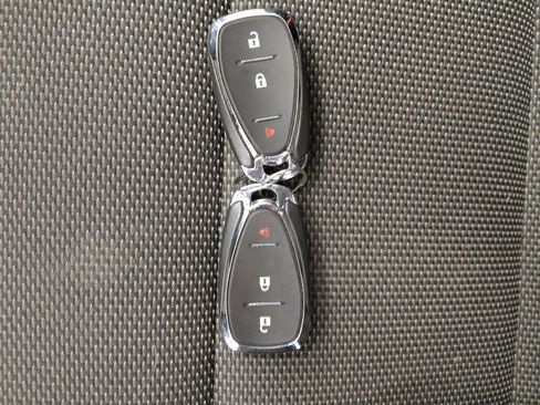 Used 2020 Chevrolet Traverse LS AWD/4WD image 32