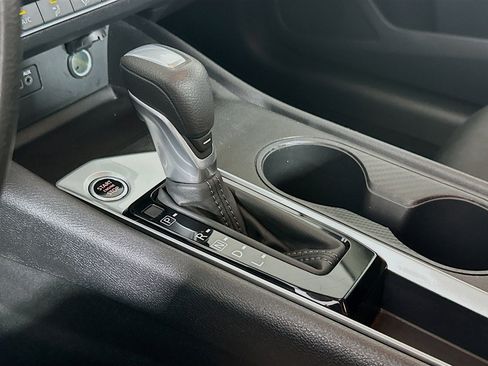 Used 2025 Nissan Altima 2.5 SV image 23