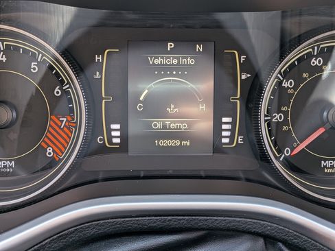 Used 2014 Jeep Cherokee Latitude w/ Comfort/Convenience Group FWD image 25