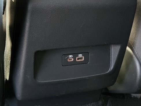 Used 2022 Nissan Frontier SV AWD/4WD image 17