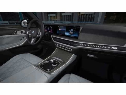 Used 2026 BMW X5 xDrive40i w/ M Sport Package AWD/4WD image 14