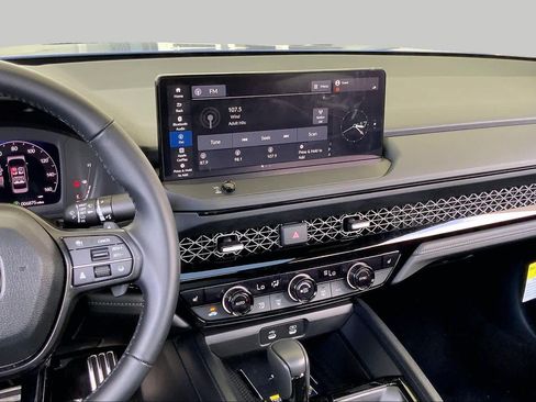 Used 2025 Honda Accord Sport image 7