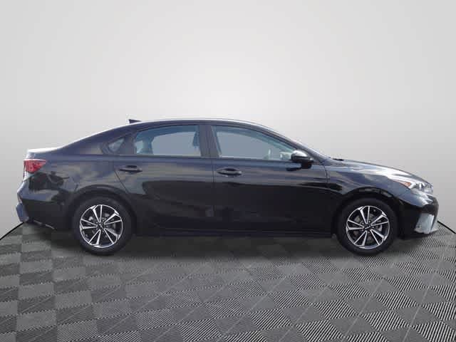 Used 2023 Kia Forte LXS FWD image 4