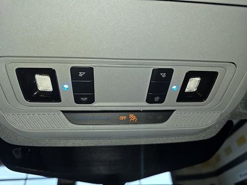 Used 2022 Ford Explorer XLT w/ Equipment Group 202A image 23