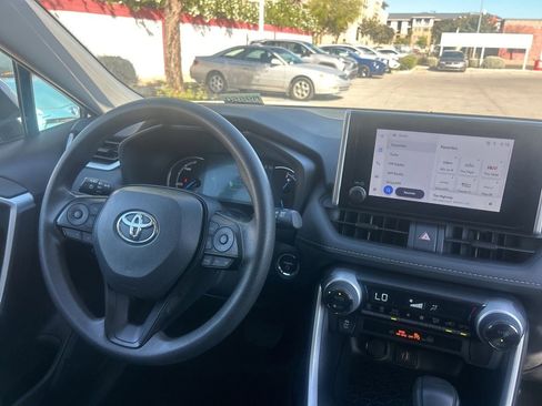 Used 2025 Toyota RAV4 XLE image 11