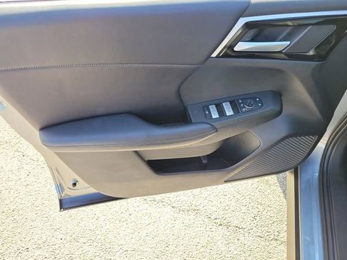 Used 2024 Mitsubishi Outlander SE image 23