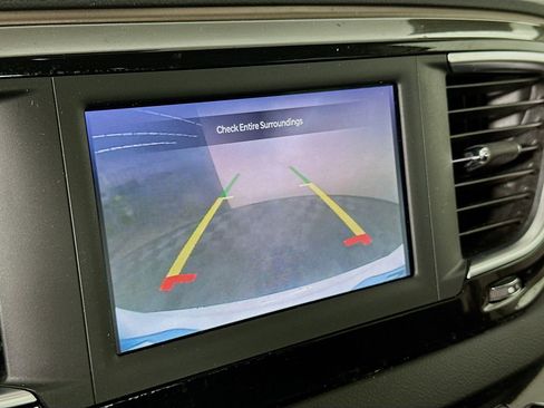 Used 2023 Chrysler Voyager LX FWD image 14