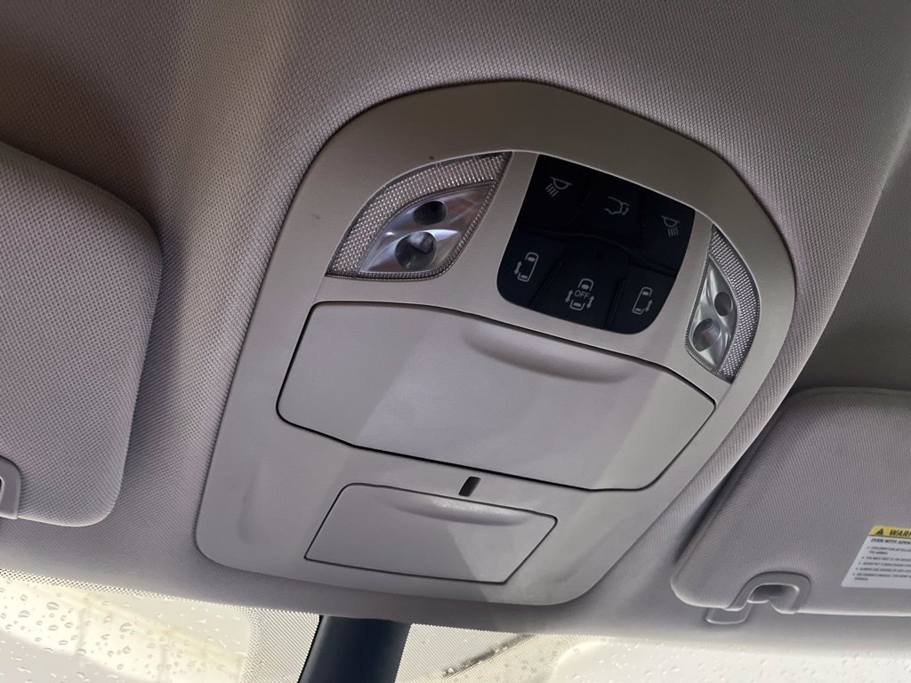 Used 2024 Chrysler Pacifica Touring-L FWD image 71