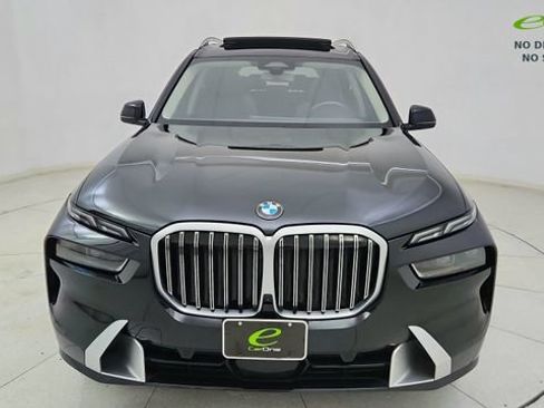Used 2025 BMW X7 xDrive40i w/ Premium Package AWD/4WD image 2