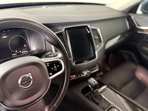 Used 2019 Volvo XC90 T6 Momentum w/ Protection Package Premier AWD/4WD image 17