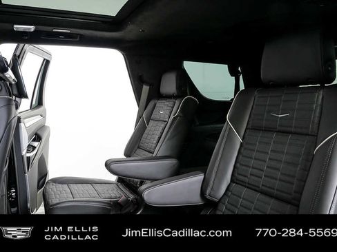 New 2026 Cadillac Escalade V w/ LPO, ONYX Package image 22