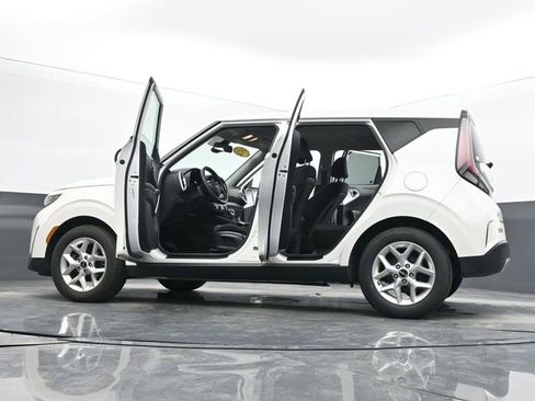 Used 2025 Kia Soul LX w/ LX Technology Package image 68