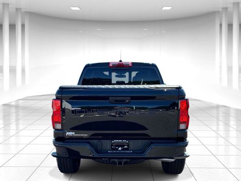 Used 2025 Chevrolet Colorado Trail Boss AWD/4WD image 6