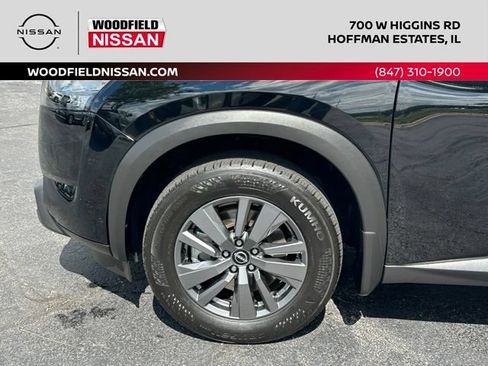 Certified 2025 Nissan Pathfinder SV w/ SV Premium Package AWD/4WD image 7