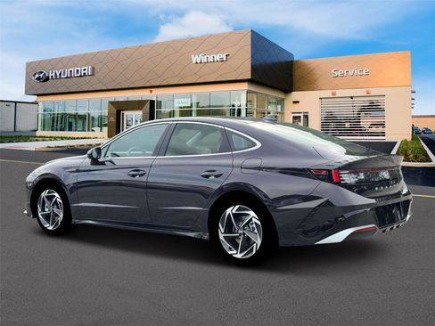 New 2026 Hyundai Sonata SEL FWD image 4