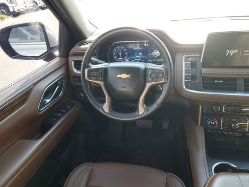 Used 2022 Chevrolet Tahoe High Country w/ Premium Package 2 AWD/4WD image 11