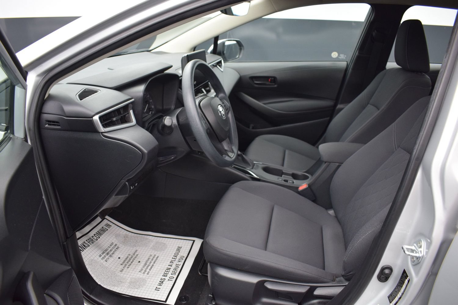 Used 2024 Toyota Corolla LE FWD image 13
