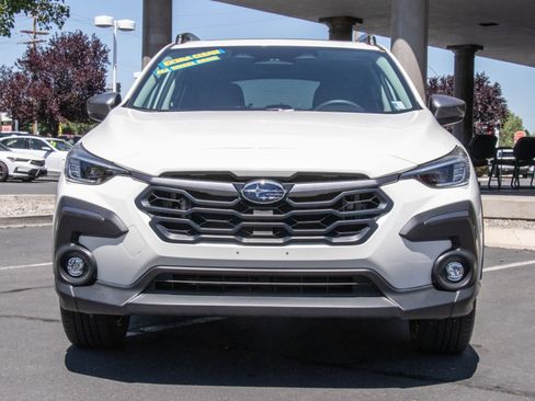 Used 2024 Subaru Crosstrek 2.5i Limited w/ Crosstrek Mirror Package image 2