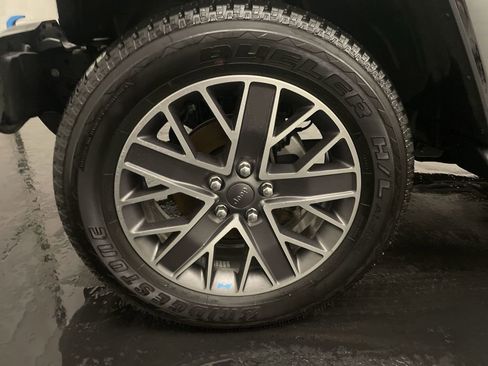 Used 2023 Jeep Wrangler Unlimited Sahara AWD/4WD image 26