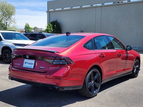 Used 2025 Honda Accord Sport image 7