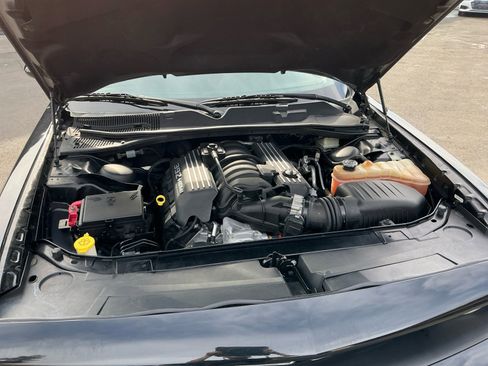 Used 2016 Dodge Challenger SRT image 23