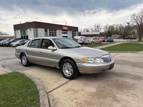 Used 1999 Lincoln Continental image 7