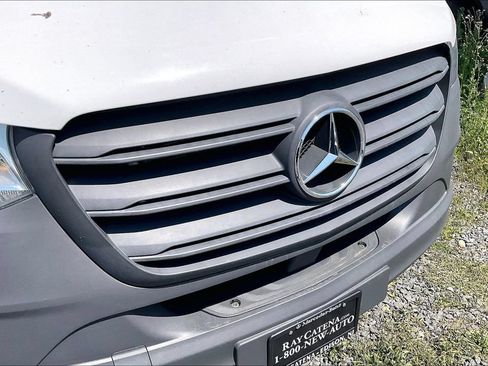 Used 2023 Mercedes-Benz Sprinter 2500 image 20