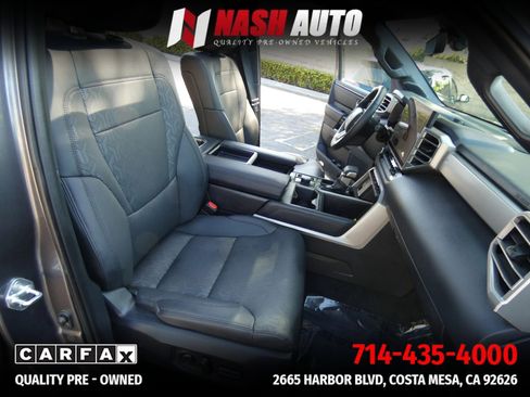 Used 2025 Toyota Tundra Limited AWD/4WD image 33