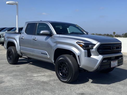 Used 2024 Toyota Tacoma SR5 image 2