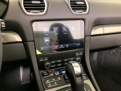 Used 2025 Porsche 718 Boxster image 11